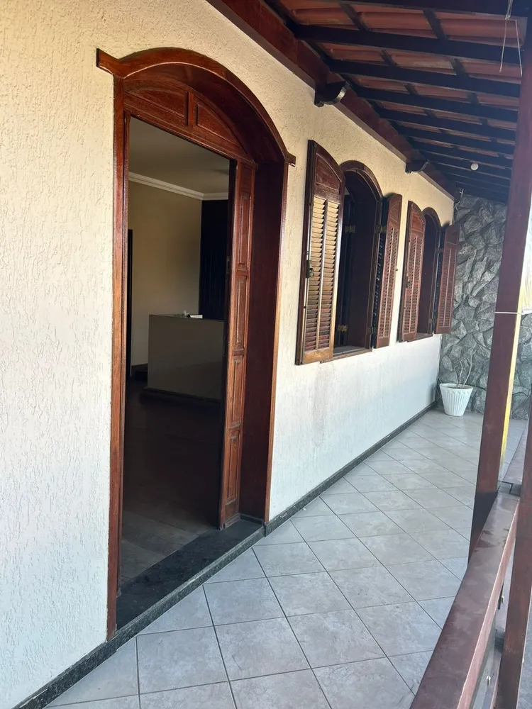 Casa, 5 quartos, 179 m² - Foto 1