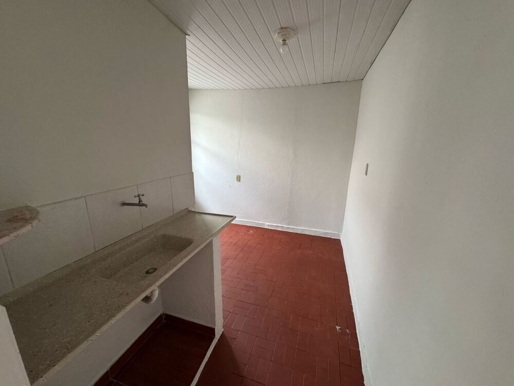 Casa para alugar com 1 quarto, 50m² - Foto 4
