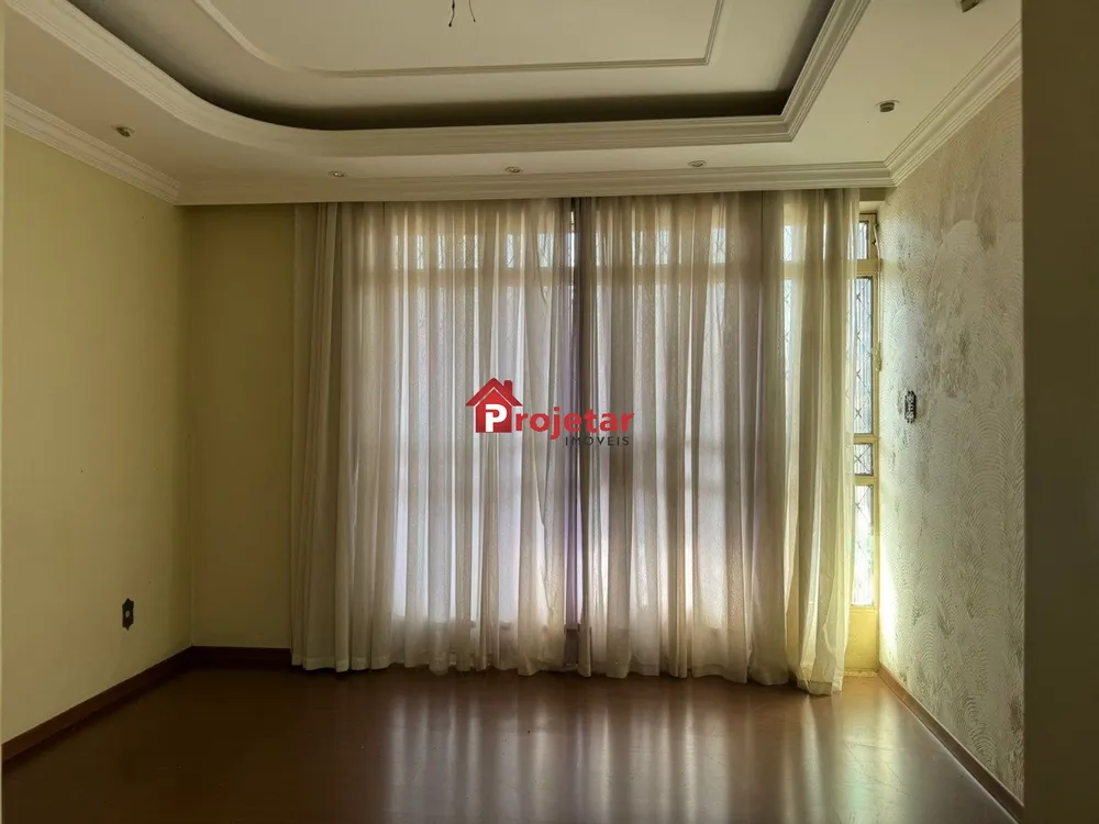 Casa, 4 quartos, 188 m² - Foto 2