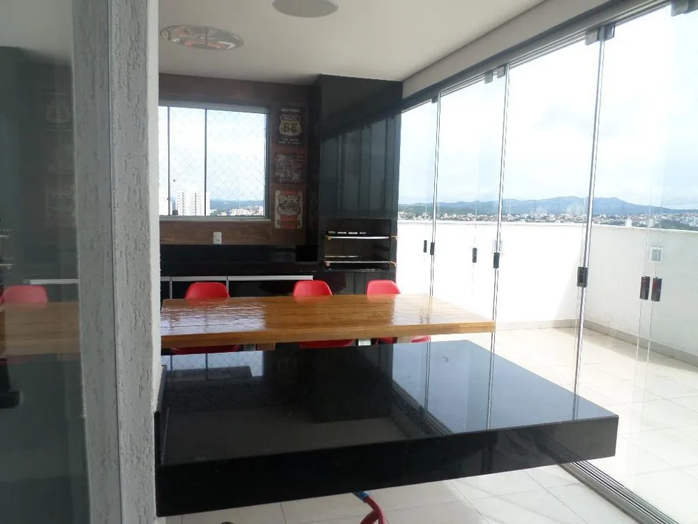 Cobertura, 3 quartos, 214 m² - Foto 3
