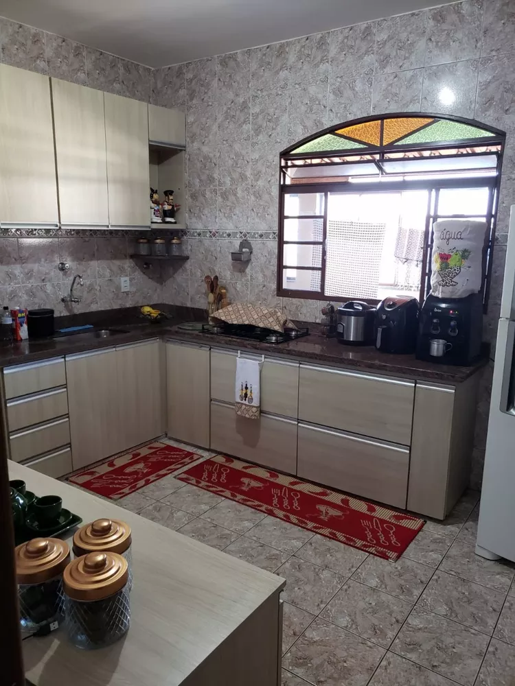 Casa à venda com 3 quartos, 400m² - Foto 6