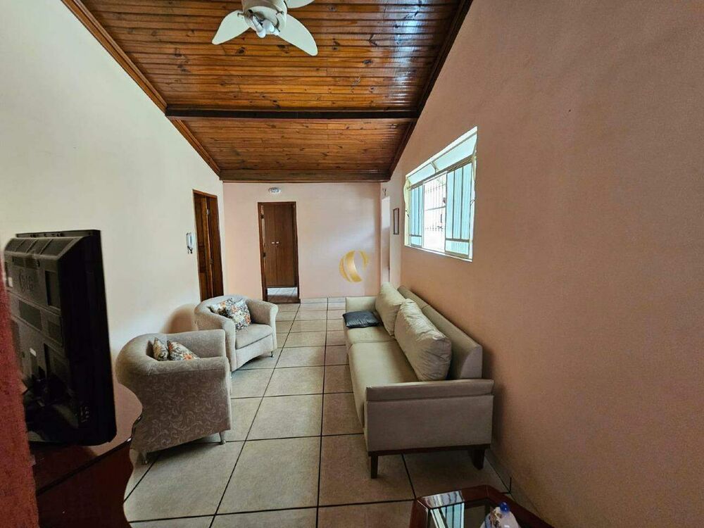 Casa à venda com 5 quartos, 266m² - Foto 12