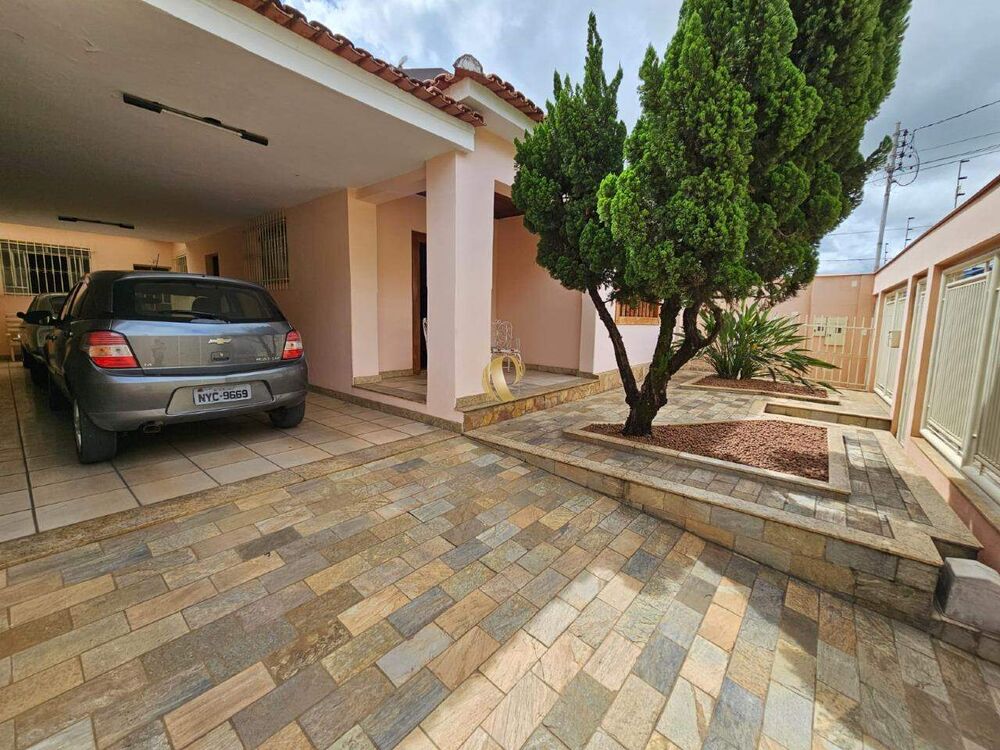 Casa à venda com 5 quartos, 266m² - Foto 7