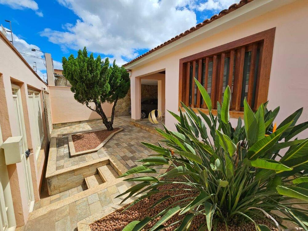 Casa à venda com 5 quartos, 266m² - Foto 5