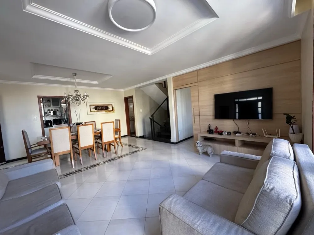 Casa, 4 quartos, 180 m² - Foto 2
