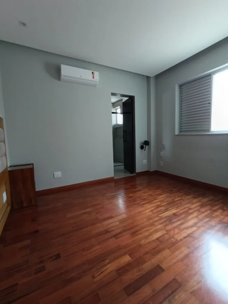 Cobertura, 3 quartos, 215 m² - Foto 3
