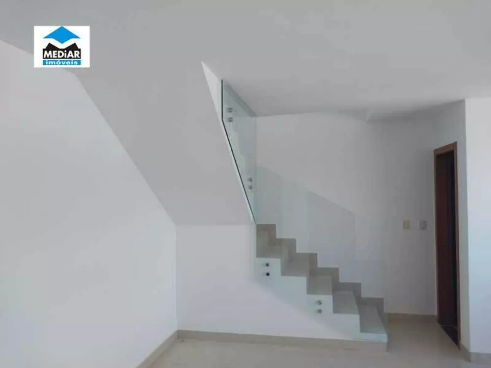 Cobertura à venda com 3 quartos, 170m² - Foto 2