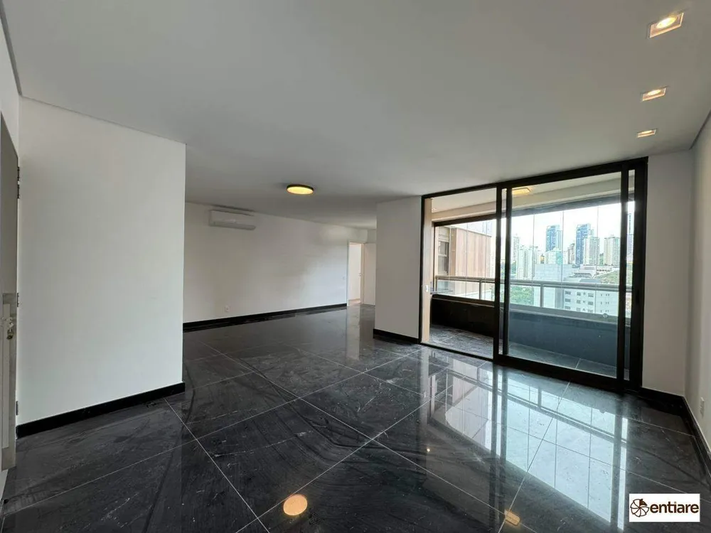 Apartamento, 3 quartos, 142 m² - Foto 2
