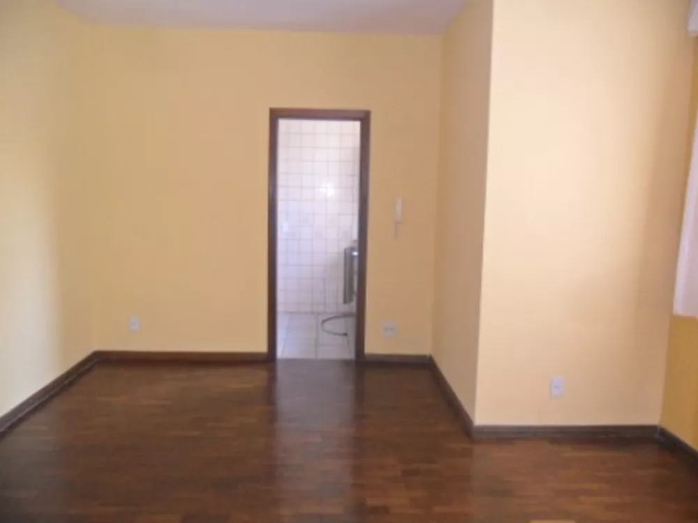 Apartamento à venda com 3 quartos, 90m² - Foto 1