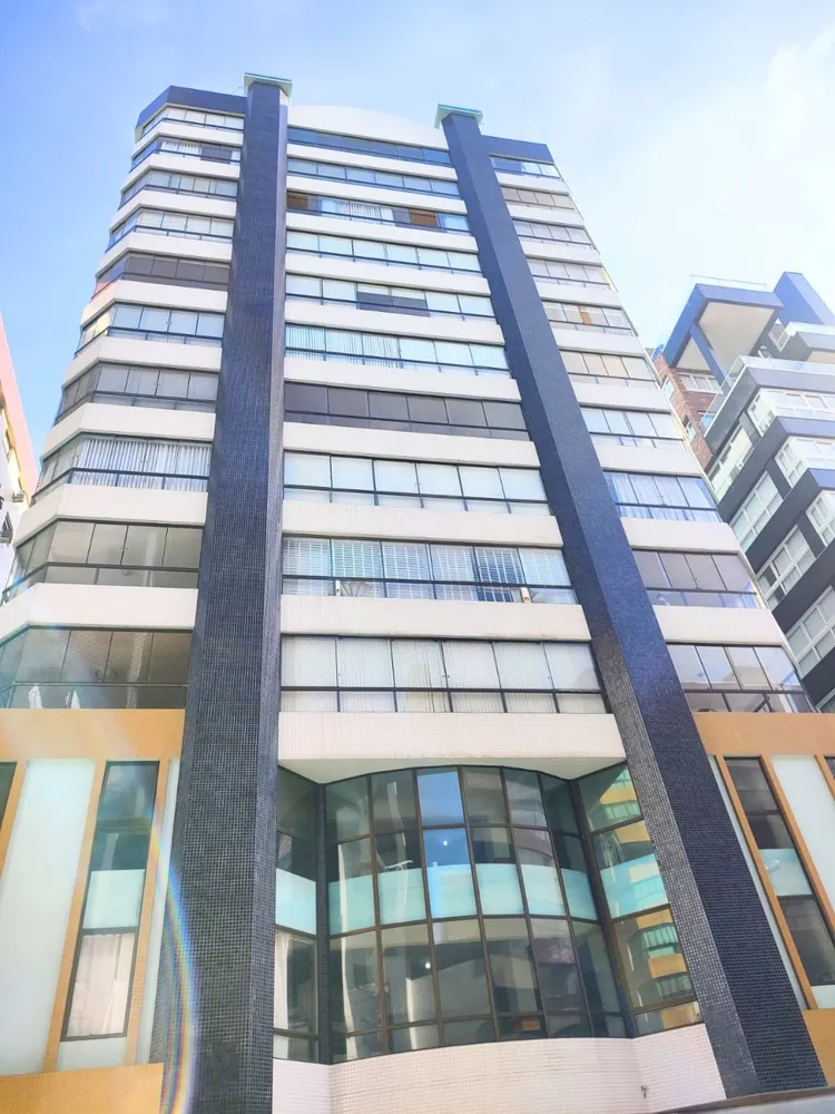 Apartamento, 3 quartos, 182 m² - Foto 1