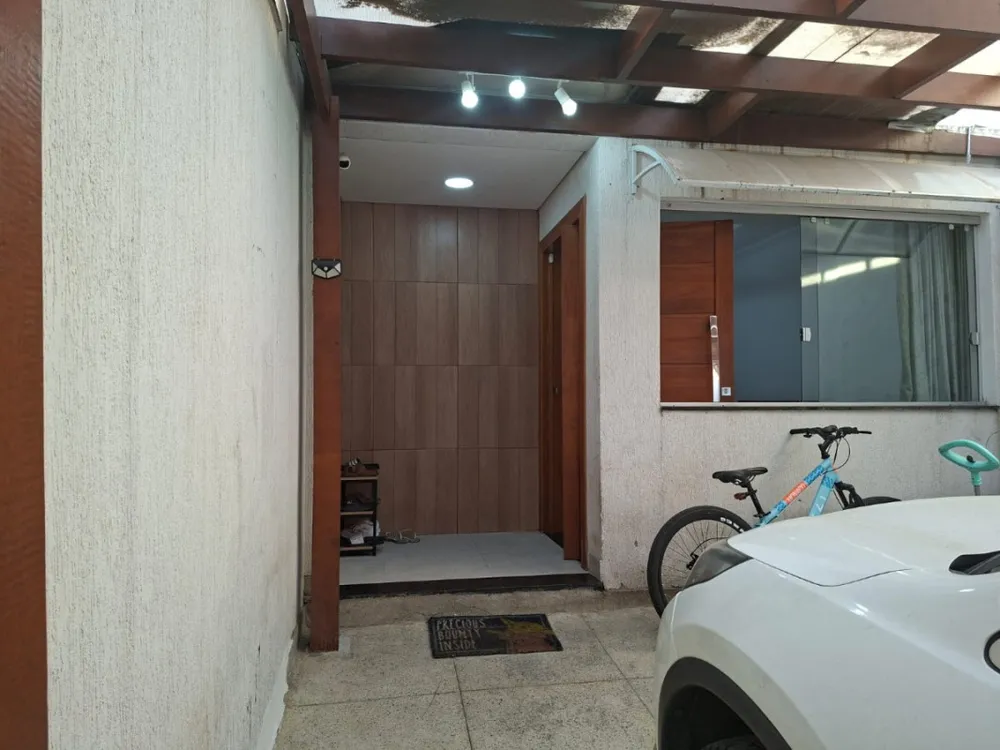 Casa, 4 quartos, 131 m² - Foto 1