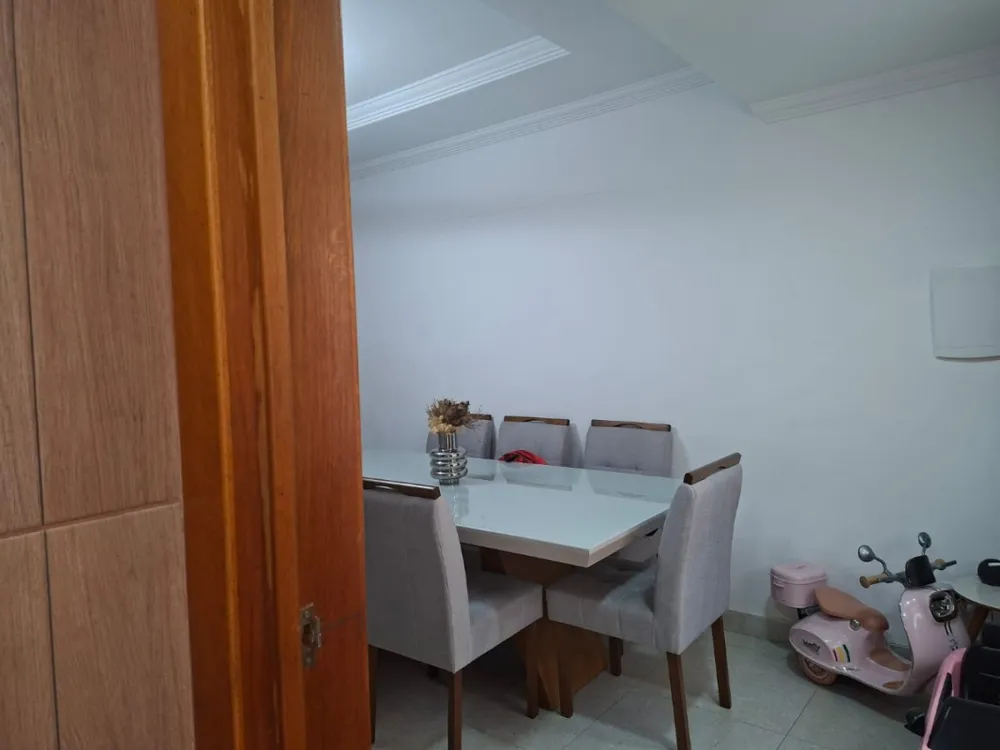 Casa, 4 quartos, 131 m² - Foto 2