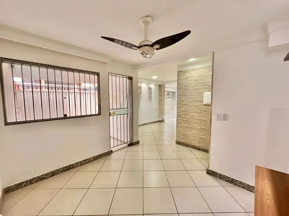 Casa, 4 quartos, 206 m² - Foto 1