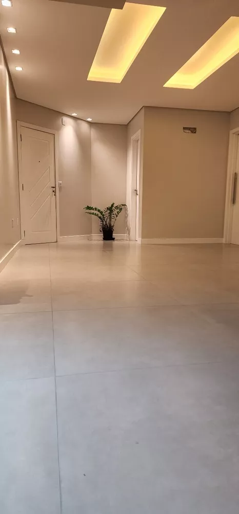 Apartamento à venda com 3 quartos, 178m² - Foto 4