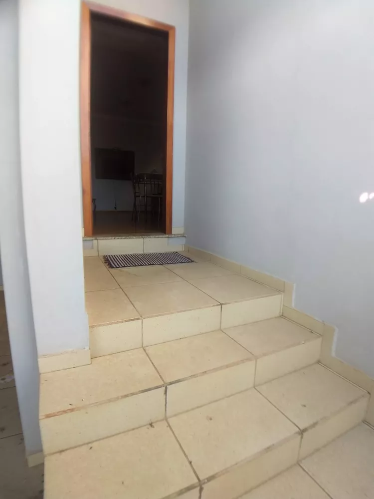 Casa à venda com 3 quartos, 180m² - Foto 3