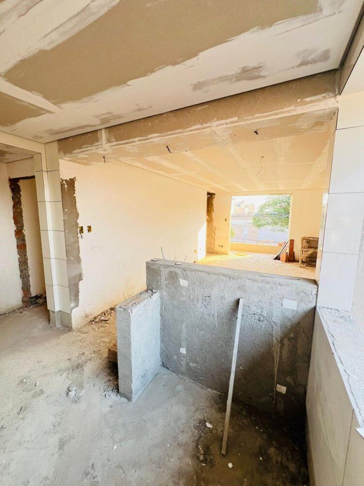 Casa à venda com 3 quartos, 90m² - Foto 3