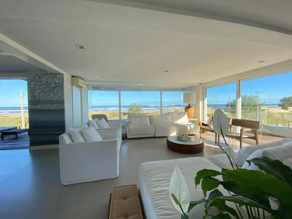 Casa, 6 quartos, 300 m² - Foto 1