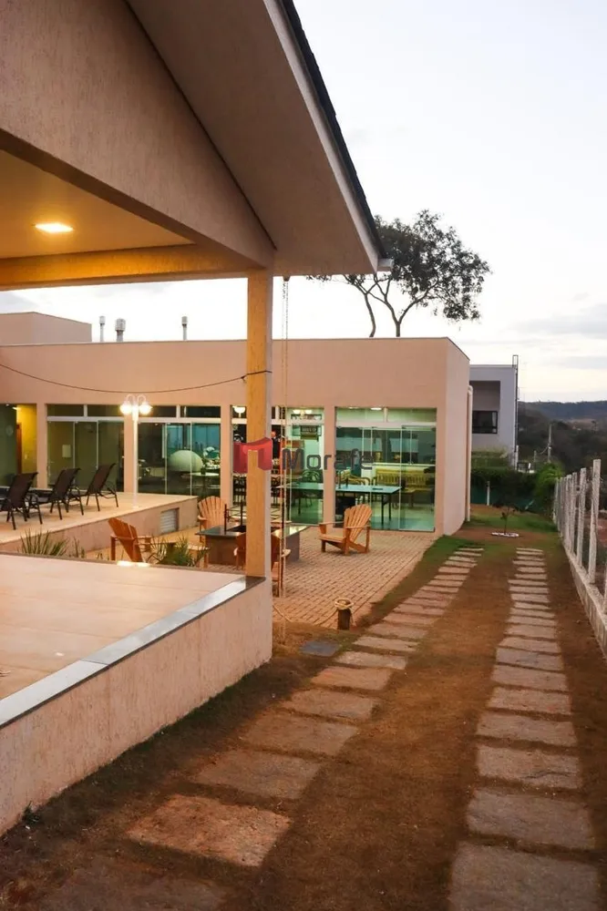 Casa, 4 quartos, 328 m² - Foto 1