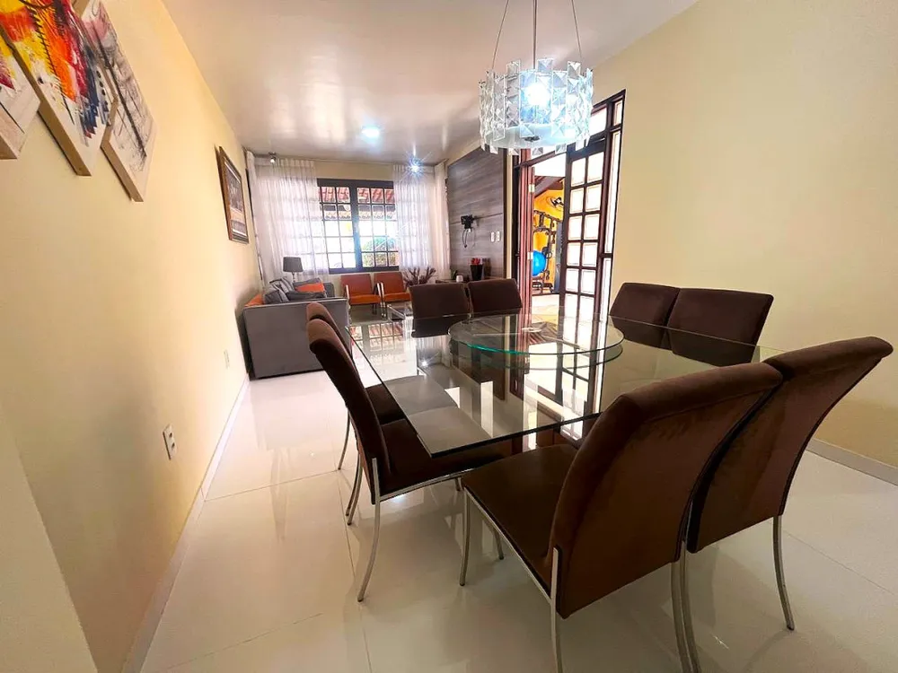 Casa, 4 quartos, 283 m² - Foto 1