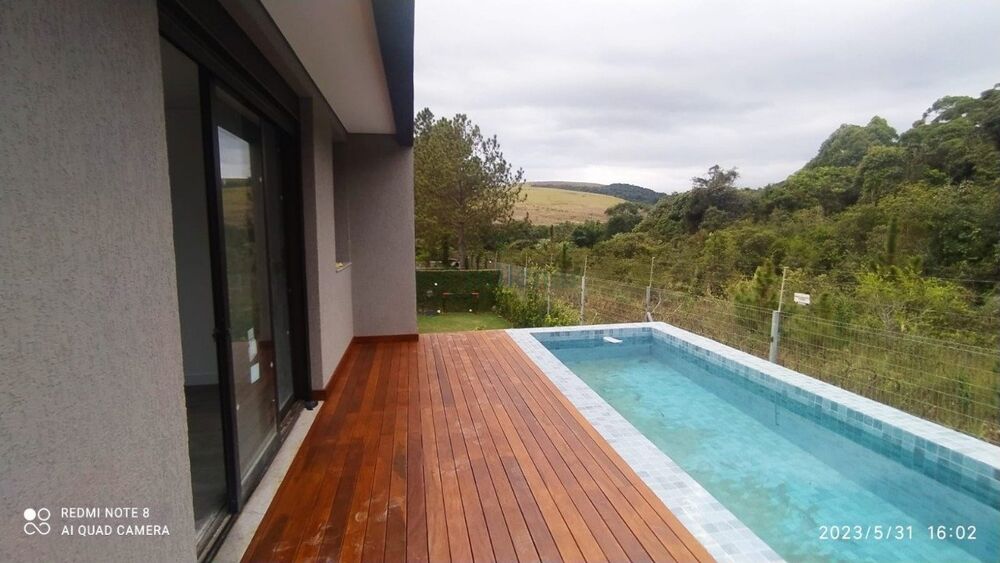 Casa à venda com 4 quartos, 680m² - Foto 1