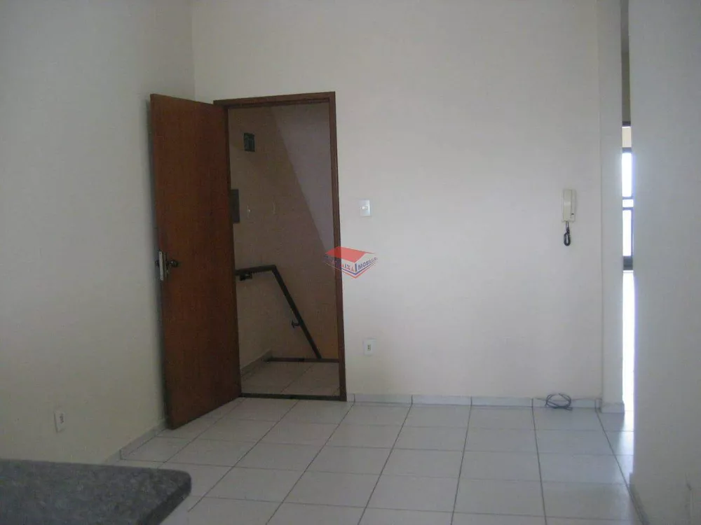 Apartamento à venda com 2 quartos, 101m² - Foto 3