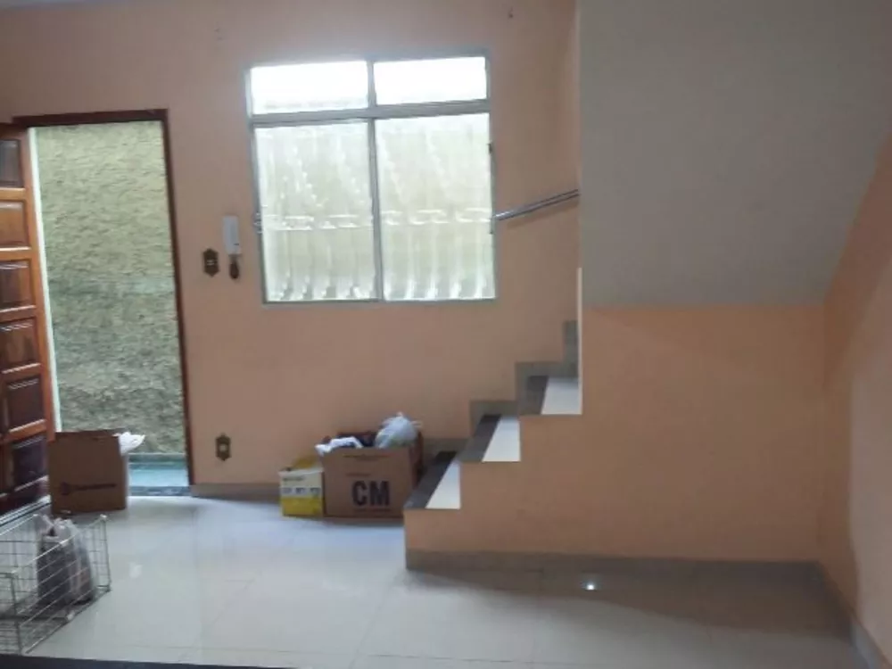 Casa à venda com 3 quartos, 66m² - Foto 2