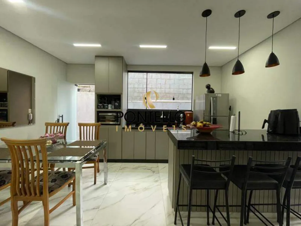 Casa, 3 quartos, 200 m² - Foto 11