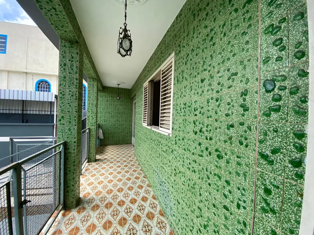 Casa, 4 quartos, 210 m² - Foto 2