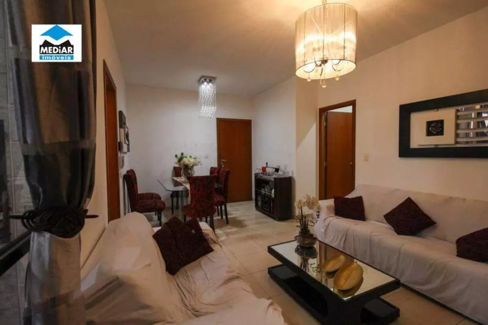 Apartamento à venda com 3 quartos, 113m² - Foto 1