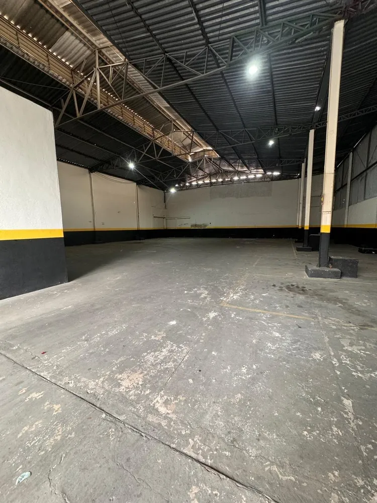 Depósito-Galpão, 689 m² - Foto 1