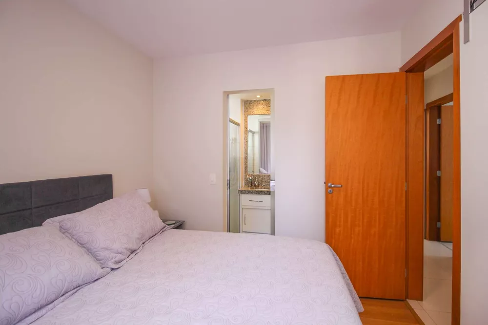 Apartamento à venda com 2 quartos, 60m² - Foto 5