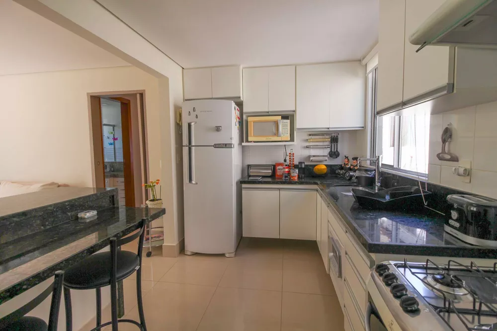 Apartamento à venda com 2 quartos, 60m² - Foto 17