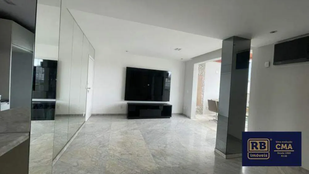 Cobertura, 3 quartos, 213 m² - Foto 2