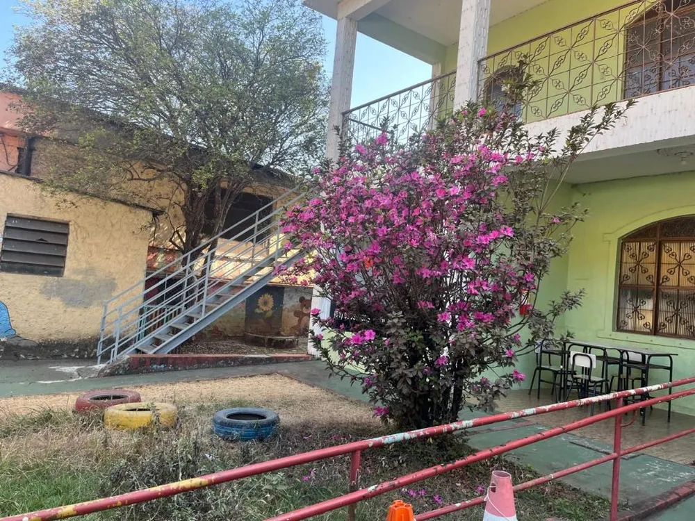 Casa, 1 quarto, 360 m² - Foto 2