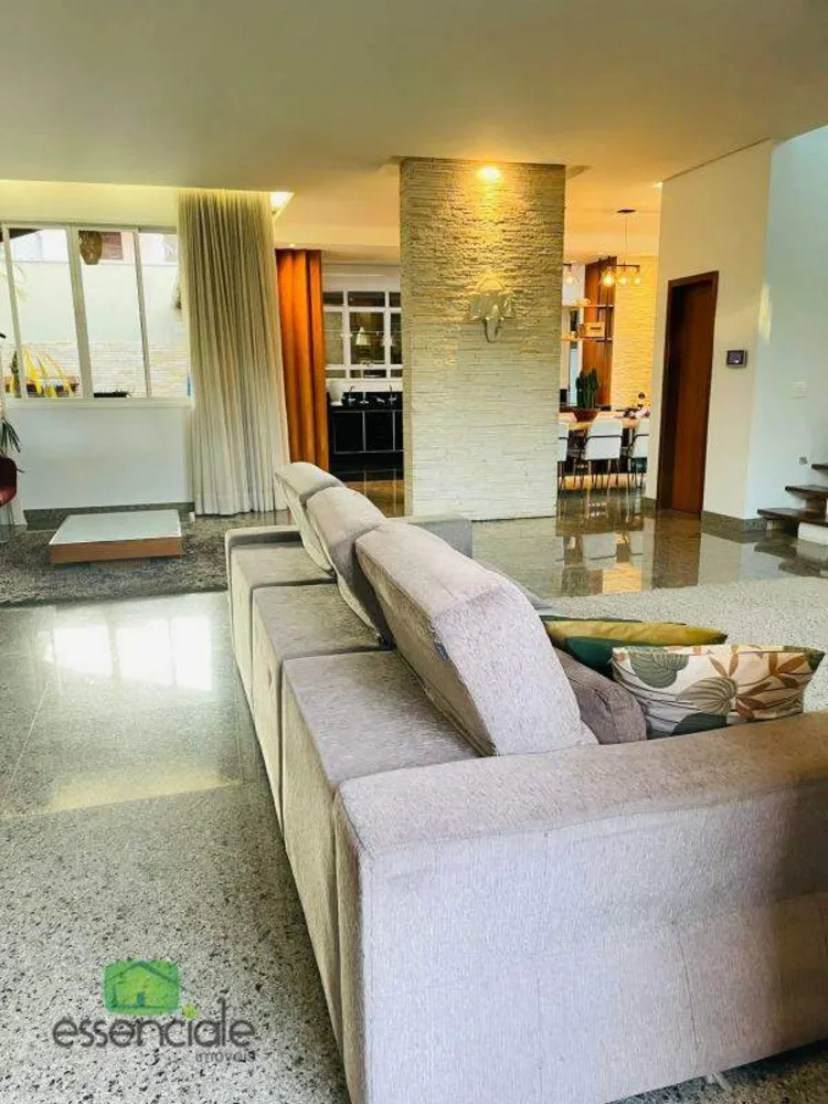 Casa, 3 quartos, 385 m² - Foto 1