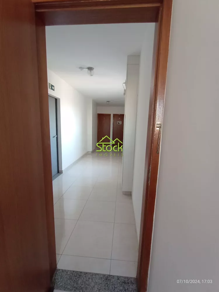 Apartamento à venda com 2 quartos, 57m² - Foto 4