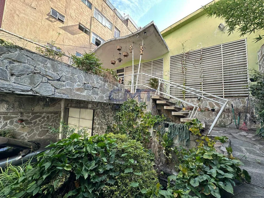 Casa, 4 quartos, 330 m² - Foto 2
