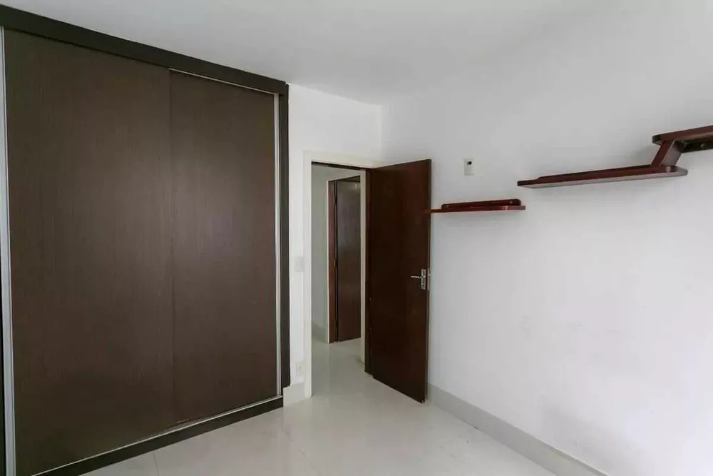 Apartamento à venda com 2 quartos, 66m² - Foto 12