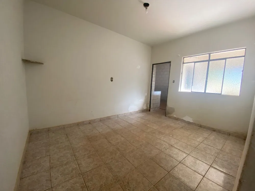 Casa, 4 quartos, 286 m² - Foto 2