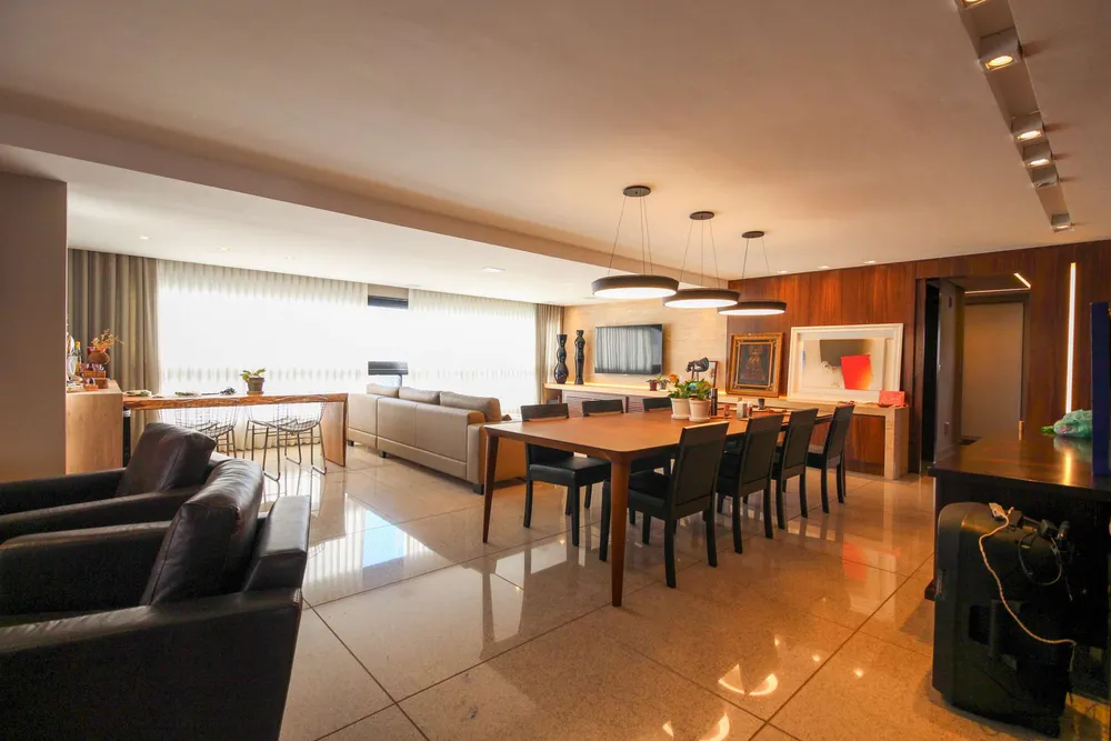 Apartamento, 4 quartos, 216 m² - Foto 2