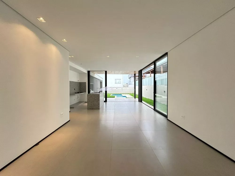 Casa à venda com 3 quartos, 405m² - Foto 3