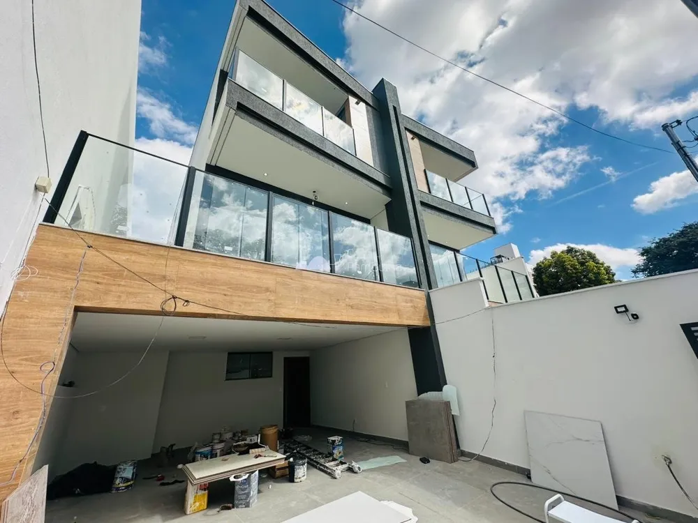 Casa, 3 quartos, 236 m² - Foto 2
