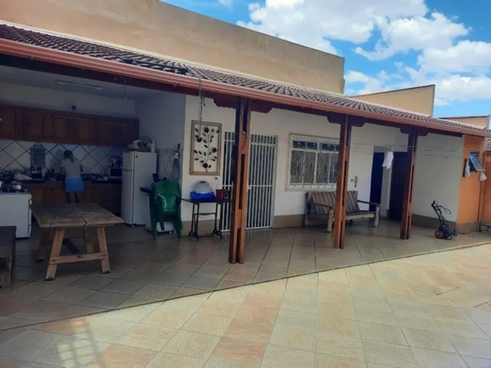 Casa, 4 quartos, 360 m² - Foto 1