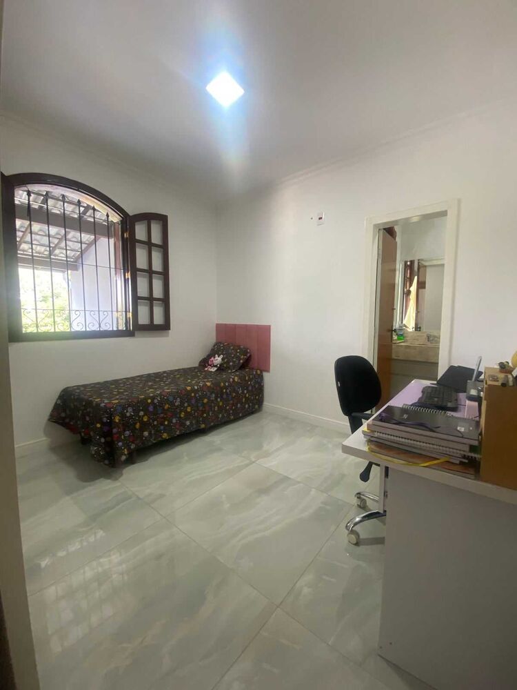 Casa à venda com 5 quartos, 339m² - Foto 13