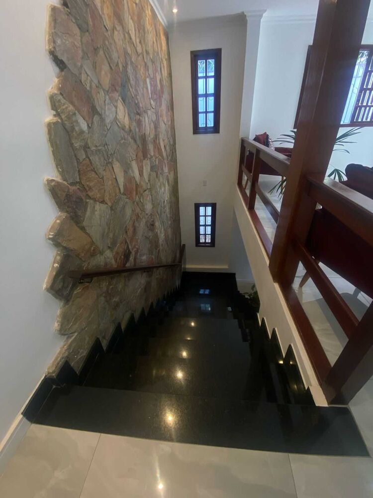 Casa à venda com 5 quartos, 339m² - Foto 5