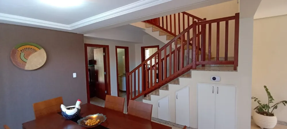 Casa, 5 quartos, 320 m² - Foto 1