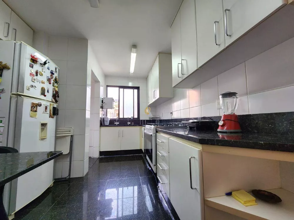 Apartamento à venda com 4 quartos, 186m² - Foto 3