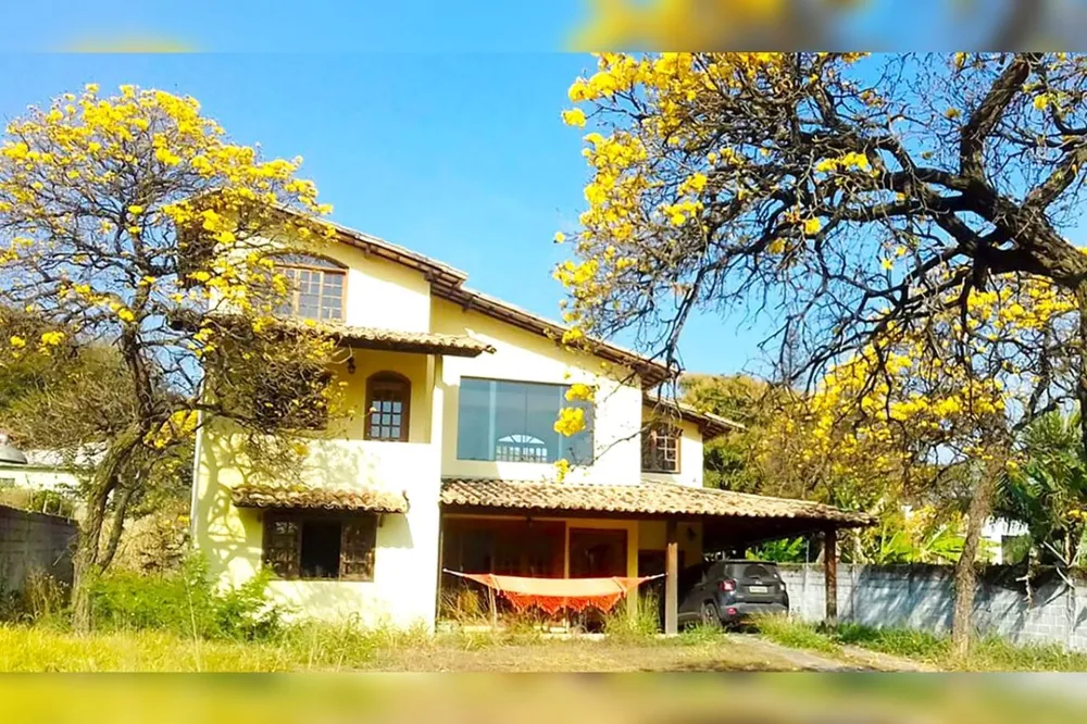 Casa, 4 quartos, 230 m² - Foto 1