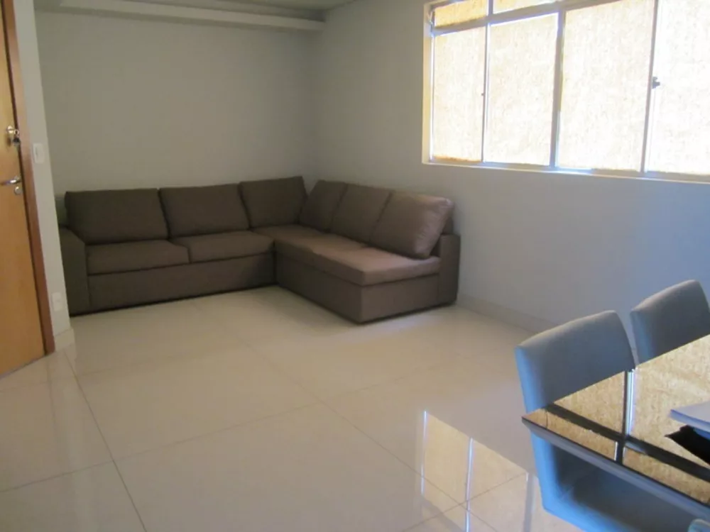 Apartamento à venda com 3 quartos, 80m² - Foto 2