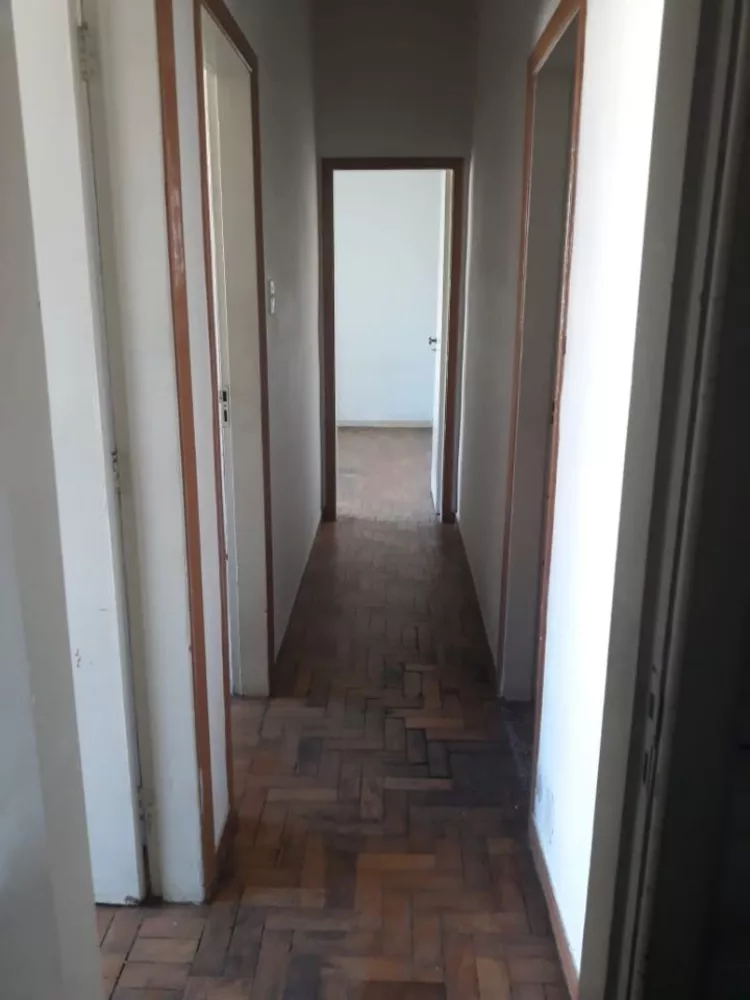 Apartamento à venda com 3 quartos, 140m² - Foto 3